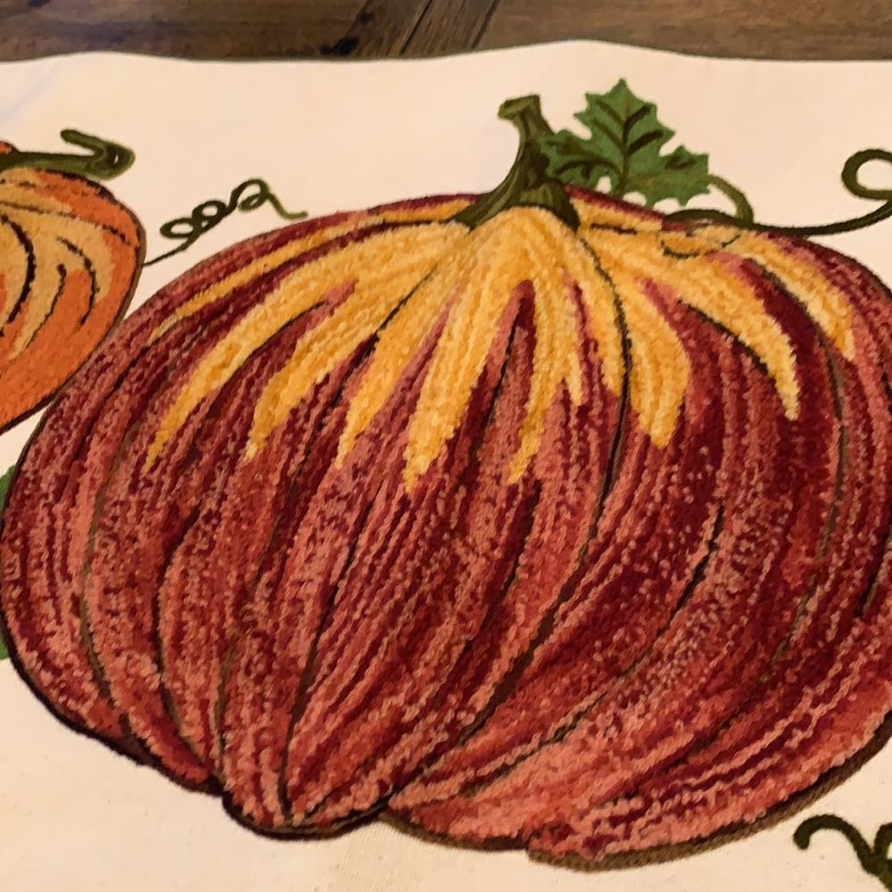 Fall Table Runner🍂Like new! - Picture 4 of 10